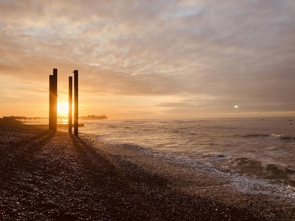Central Brighton Flat, 3 Bedrooms, Sleeps 6, Close To Shops And Beach Екстериор снимка