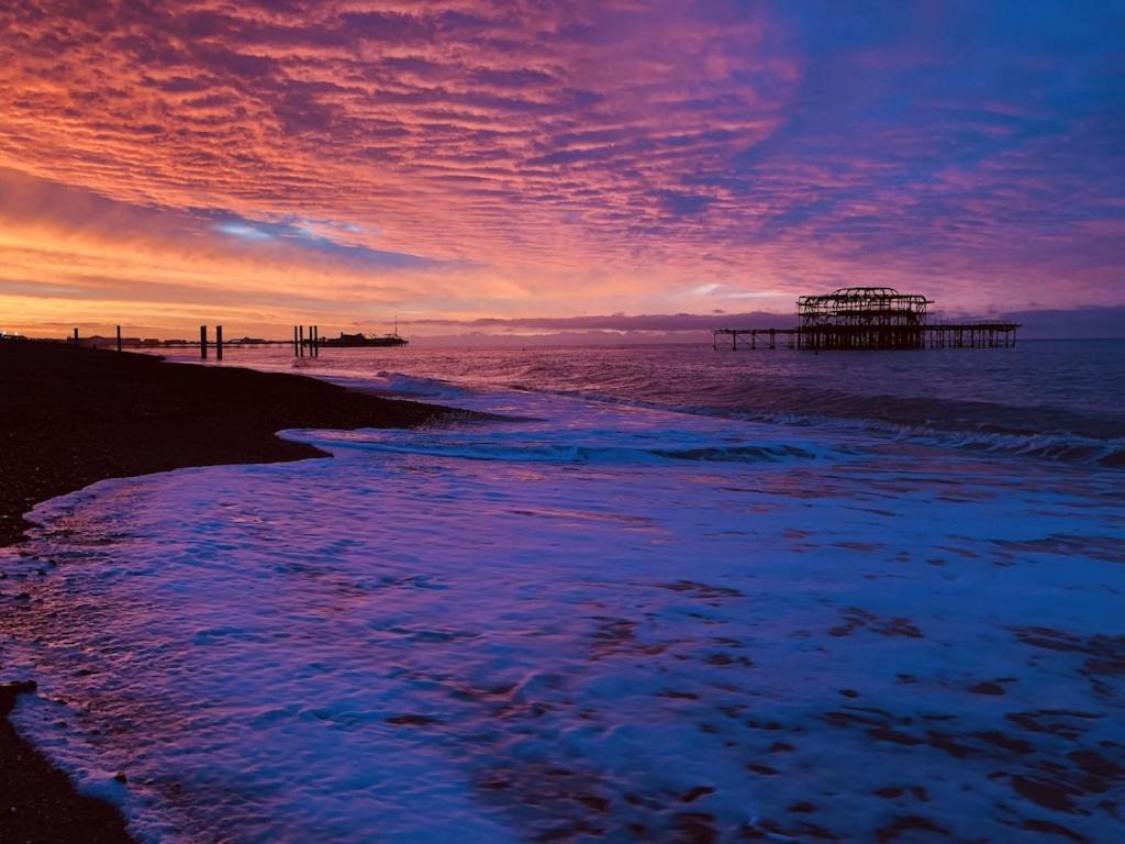 Central Brighton Flat, 3 Bedrooms, Sleeps 6, Close To Shops And Beach Екстериор снимка