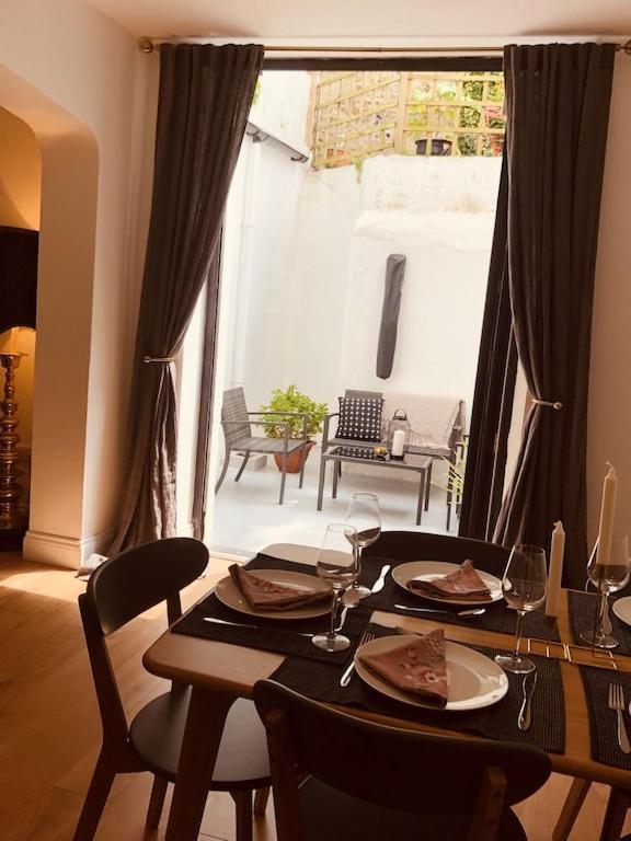 Central Brighton Flat, 3 Bedrooms, Sleeps 6, Close To Shops And Beach Екстериор снимка