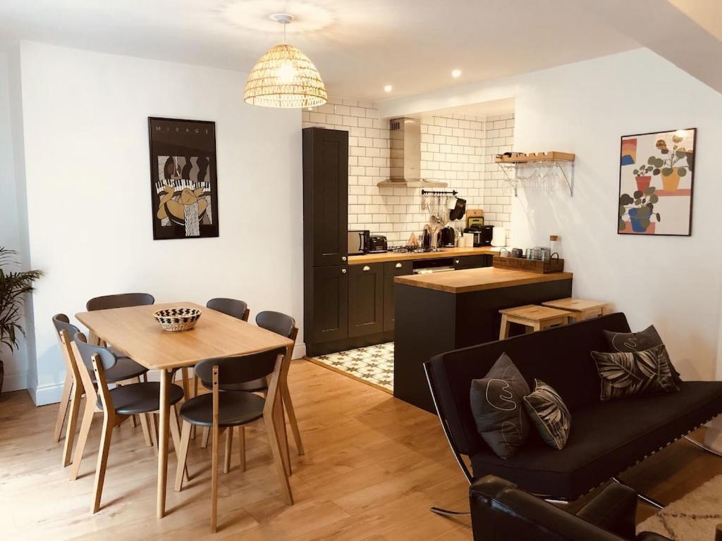 Central Brighton Flat, 3 Bedrooms, Sleeps 6, Close To Shops And Beach Екстериор снимка