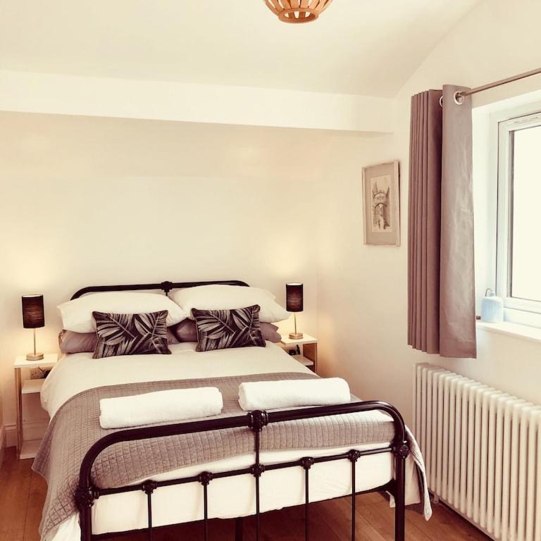 Central Brighton Flat, 3 Bedrooms, Sleeps 6, Close To Shops And Beach Екстериор снимка